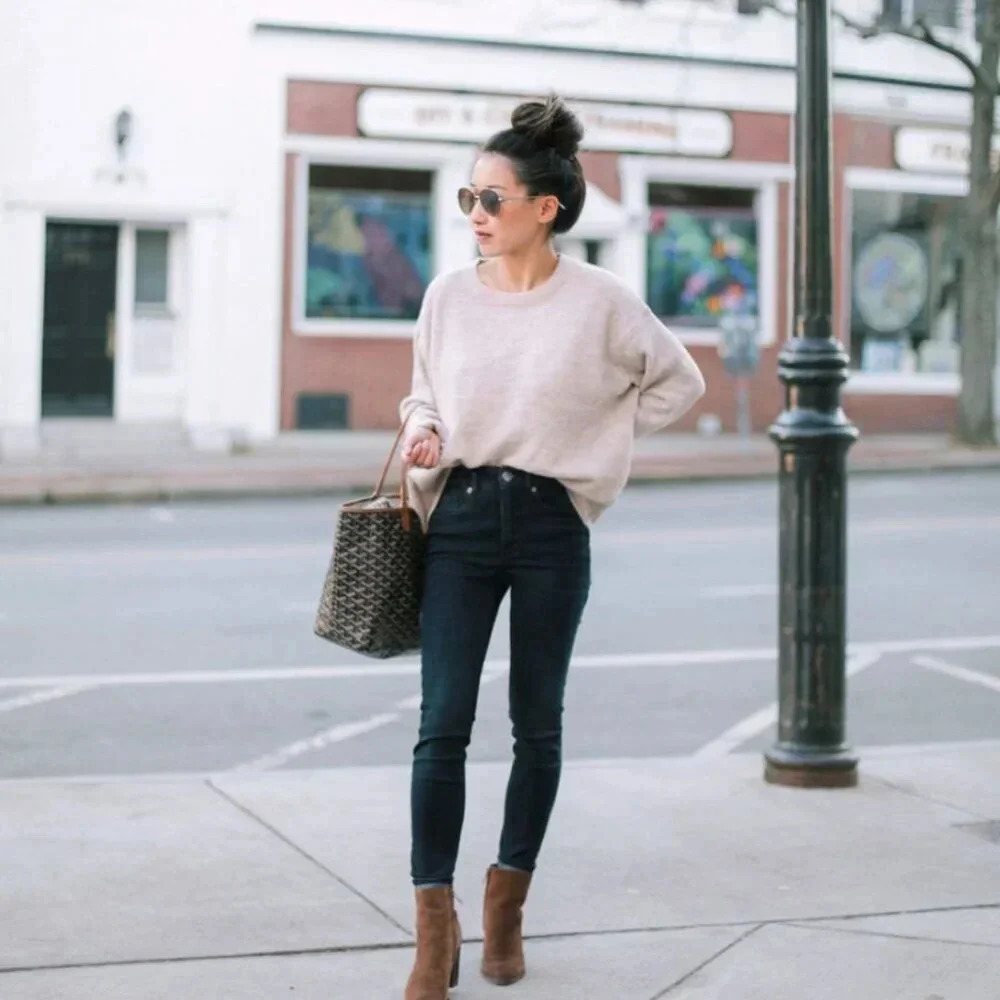 NEW St. John Dark Blue Rigid Italian Denim Skinny Jeans Size 0